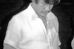 Cutumay Camones, grupo de miembros del FMLN, tocando en Chicago, Illinois, EEUU 1989