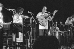 Cutumay Camones, grupo de miembros del FMLN, tocando en Chicago, Illinois, EEUU 1989
