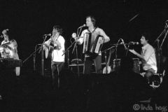 Cutumay Camones, grupo de miembros del FMLN, tocando en Chicago, Illinois, EEUU 1989