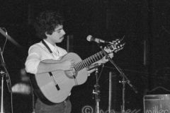 Cutumay Camones, grupo de miembros del FMLN, tocando en Chicago, Illinois, EEUU 1989