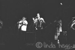 Cutumay Camones, grupo de miembros del FMLN, tocando en Chicago, Illinois, EEUU 1989