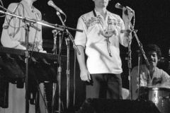 Cutumay Camones, grupo de miembros del FMLN, tocando en Chicago, Illinois, EEUU 1989