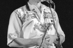 Cutumay Camones, grupo de miembros del FMLN, tocando en Chicago, Illinois, EEUU 1989