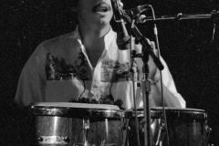 Cutumay Camones, grupo de miembros del FMLN, tocando en Chicago, Illinois, EEUU 1989