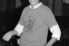 Cutumay Camones, grupo de miembros del FMLN, tocando en Chicago, Illinois, EEUU 1989