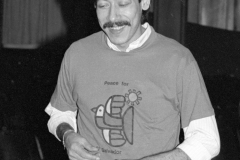 Cutumay Camones, grupo de miembros del FMLN, tocando en Chicago, Illinois, EEUU 1989