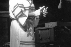 Cutumay Camones, grupo de miembros del FMLN, tocando en Chicago, Illinois, EEUU 1989