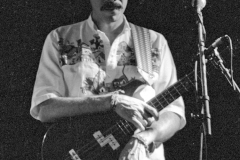 Cutumay Camones, grupo de miembros del FMLN, tocando en Chicago, Illinois, EEUU 1989