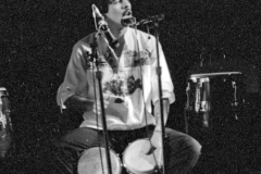 Cutumay Camones, grupo de miembros del FMLN, tocando en Chicago, Illinois, EEUU 1989