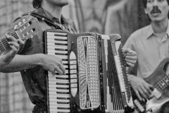 nov 1987 cutumay camones tocando en la universidad de illinois en chicago (Eduardo y Lolo)
