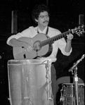 Cutumay Camones, grupo de miembros del FMLN, tocando en Chicago, Illinois, EEUU 1989