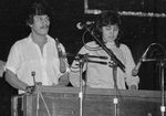 Cutumay Camones, grupo de miembros del FMLN, tocando en Chicago, Illinois, EEUU 1989