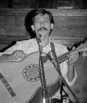 Cutumay Camones, grupo de miembros del FMLN, tocando en Chicago, Illinois, EEUU 1989