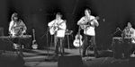 Cutumay Camones, grupo de miembros del FMLN, tocando en Chicago, Illinois, EEUU 1989