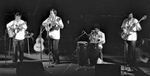 Cutumay Camones, grupo de miembros del FMLN, tocando en Chicago, Illinois, EEUU 1989