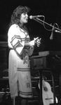 Cutumay Camones, grupo de miembros del FMLN, tocando en Chicago, Illinois, EEUU 1989