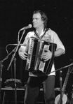 Cutumay Camones, grupo de miembros del FMLN, tocando en Chicago, Illinois, EEUU 1989