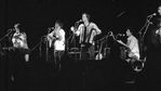 Cutumay Camones, grupo de miembros del FMLN, tocando en Chicago, Illinois, EEUU 1989