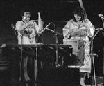 Cutumay Camones, grupo de miembros del FMLN, tocando en Chicago, Illinois, EEUU 1989
