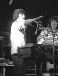 Cutumay Camones, grupo de miembros del FMLN, tocando en Chicago, Illinois, EEUU 1989