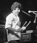 Cutumay Camones, grupo de miembros del FMLN, tocando en Chicago, Illinois, EEUU 1989