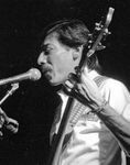 Cutumay Camones, grupo de miembros del FMLN, tocando en Chicago, Illinois, EEUU 1989